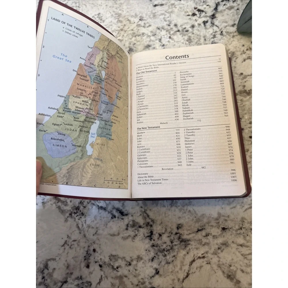 Zondervan Red Holy Bible With Helps‎ New International Version ZonderKidz